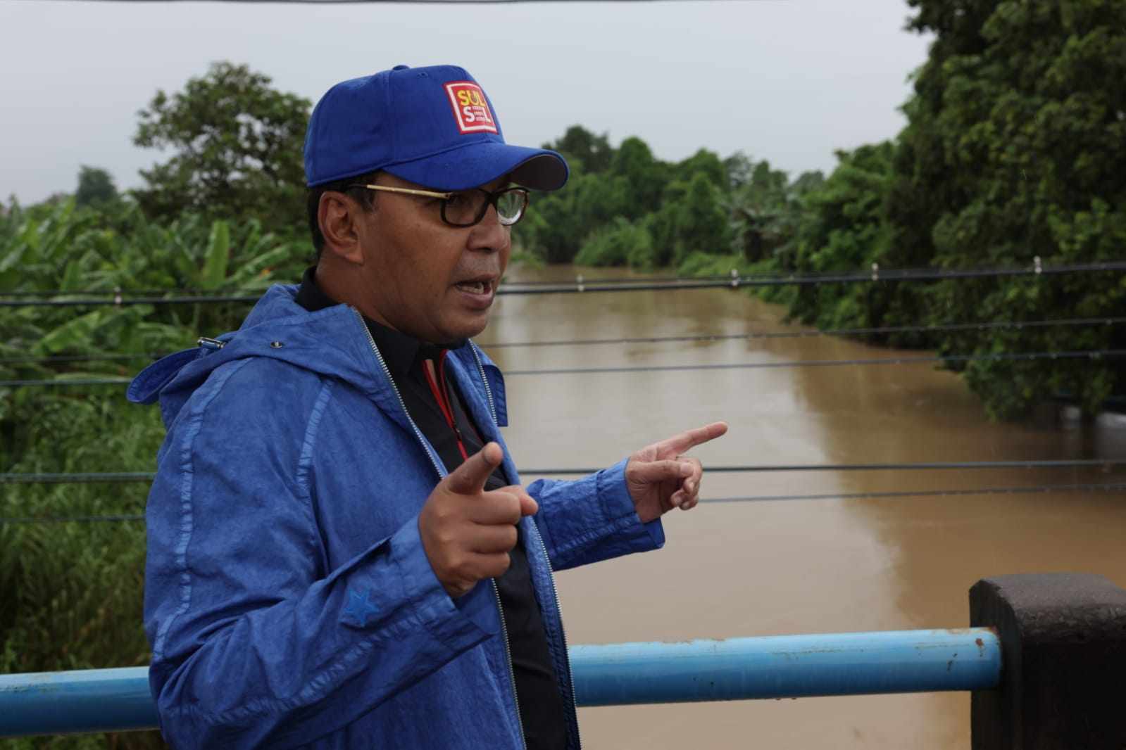 Ilustrasi. Wali Kota Makassar Danny Pomanto datangi waduk Nipa-nipa untuk pantau ketinggian air dikarenakan debit air hujan yang turun dengan derasnya. (Dok/Pemkot Makassar).