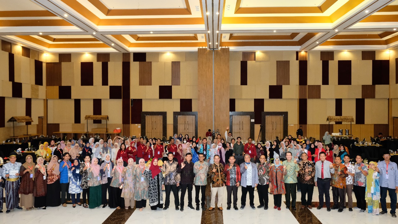 FKM UNHAS Sukses Menyelenggarakan Konferensi Internasional Secara Hybrid: The 1st ICEGH (International Conference On Epidemiology and Global Health)