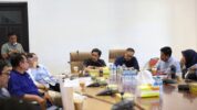 PJ Sekda Makassar Firman Hamid Pagarra Pada Kegiatan Focus Grup Discusion (FGD) Terkait Kebijakan Pengelolaan Investasi Bersama Dewan Investasi dan OPD Terkait