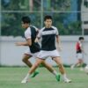PSM Makassar Saat Latihan di Stadion Kalegowa