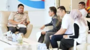 Menpora Ario Bimo Nandito Ariotedjo (Kiri) Saat Menerima Audiensi dari Perwakilan PB PASI di Kantor Kemenpora, Jakarta, Selasa (29/7/2025).