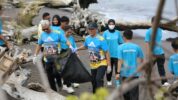 Poltekpar Makassar Gelar Gerakan Wisata Bersih, Bersihkan Pantai Sepanjang 2 Kilometer Kawasan Pesisir