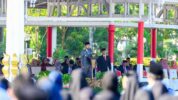 Gubernur Sulsel Saat Bertindak Sebagai Inspektur Upacara Pada Peringatan Hari Kesaktian Pancasila yang Digelar di Halaman Rumah Jabatan Gubernur Sulsel, Rabu (1/10/2025).