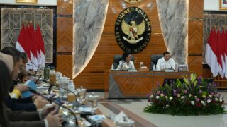 Rapat Konsultasi antara Pimpinan dan Anggota DPD RI Sub Wilayah Barat II dan Menko Polkam di Kantor Kemenko Polkam, Jakarta, Selasa (10/2/2026)